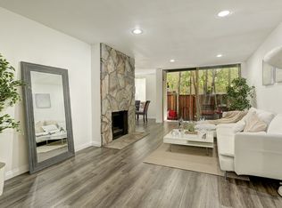403 N Oakhurst Dr APT 103, Beverly Hills, CA 90210
