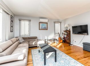 98 Tennessee Ave, Long Beach, NY 11561
