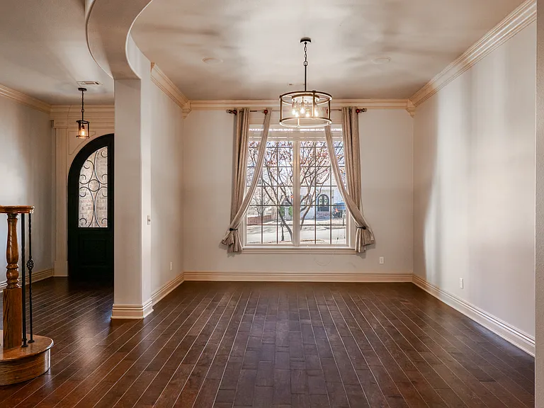 5106 S Sloan Cir — Photo 3
