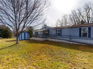 7421 Hollydale Dr, Erie, PA 16509