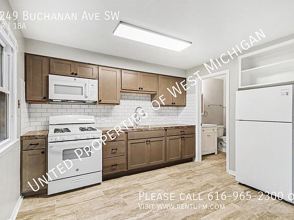 3rd image of 2249 Buchanan Ave SW