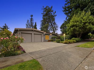 3015 44th Avenue W, Seattle, WA, 98199