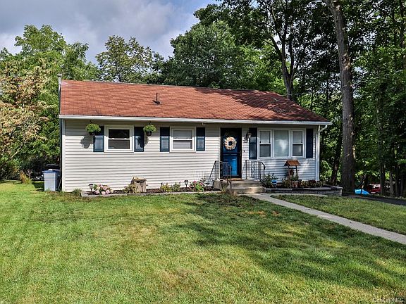 3rd image of 7 Woodland Ave