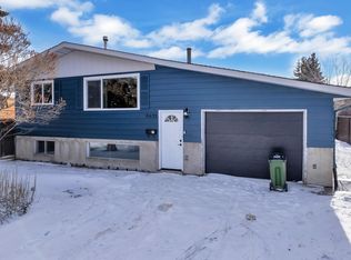 8635 33rd Ave NW, Edmonton, AB T6K2X9