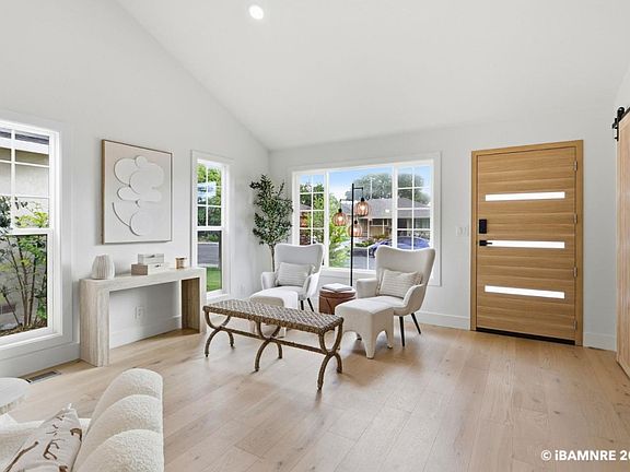 3rd image of 679 Cupples Ct