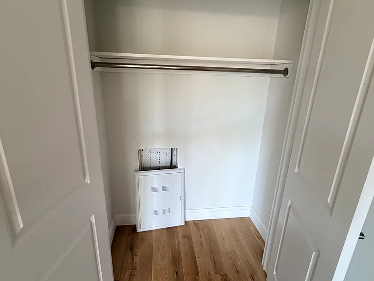 7542 Grand Central Pkwy N #4B — Photo 13