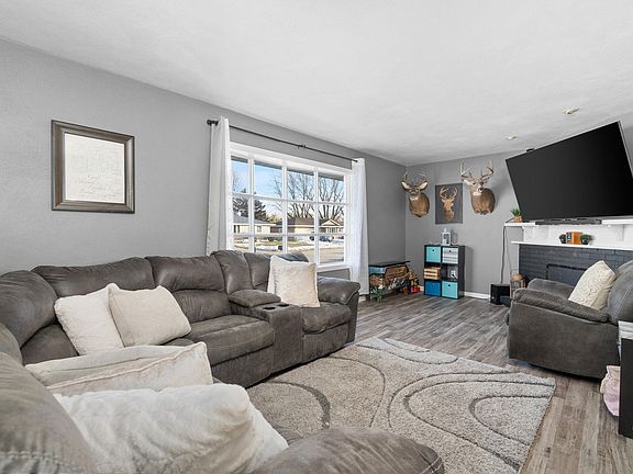 2nd image of 1723 Ontario Dr