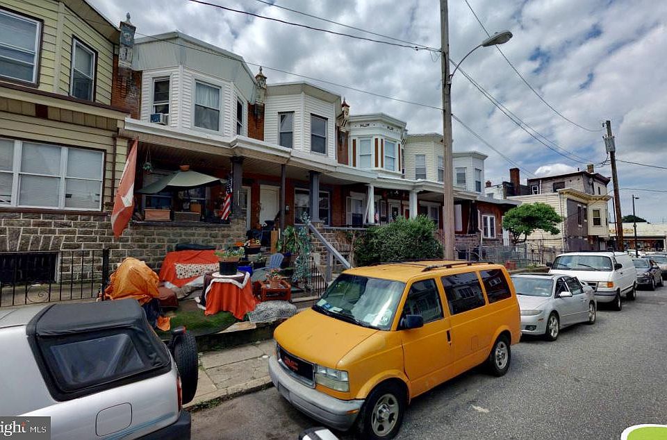 2nd image of 440 W Wellens Ave
