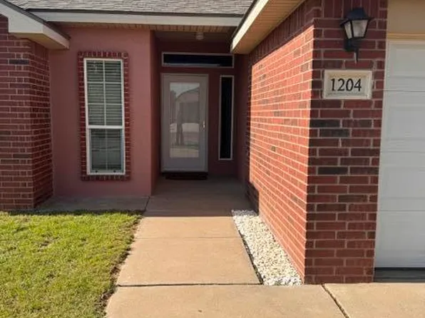 1204 Wheelock St, Lubbock, TX 79403