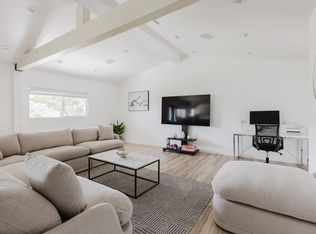 15026 Valley Vista Blvd, Sherman Oaks, CA 91403