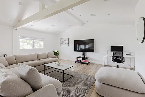 15026 Valley Vista Blvd Photo 1