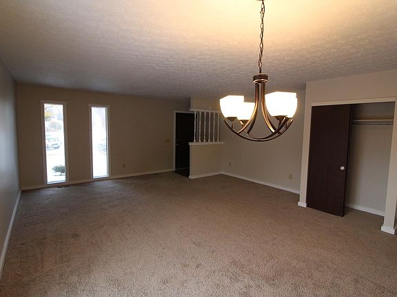 5th image of 6393 Shelton Ct
