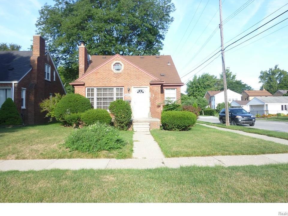 1st image of 465 N Franklin St