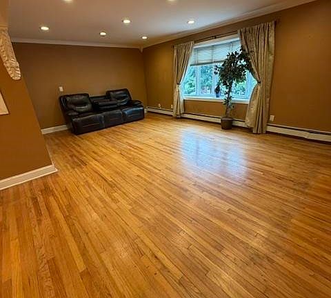 2nd image of 17 Acorn Rd Unit 1