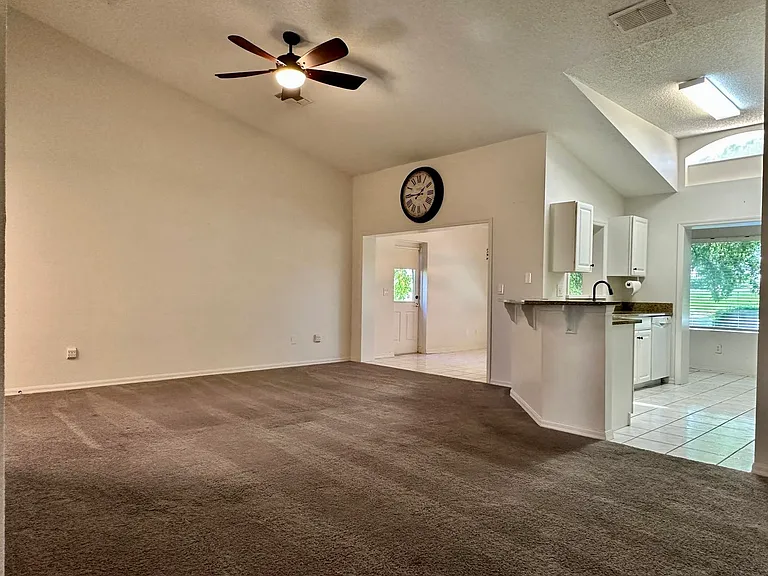 2439 Saint Augustine Blvd — Photo 5