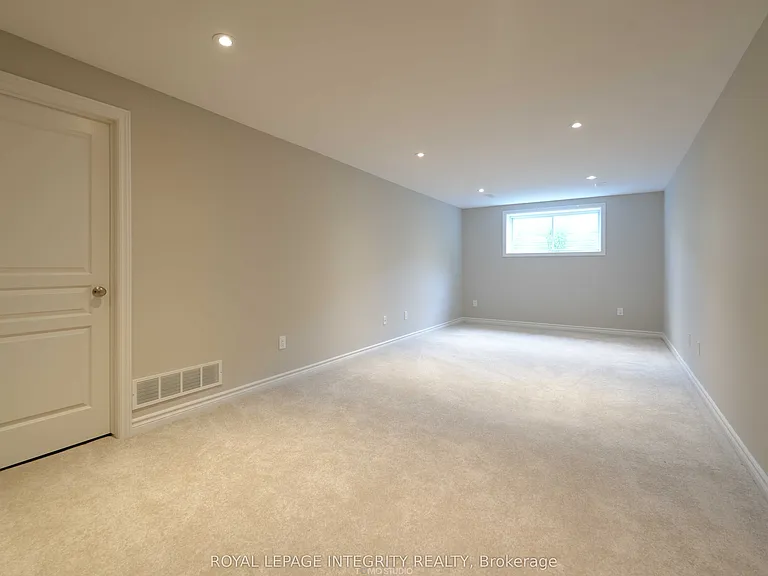 446 Markdale Ter — Photo 39