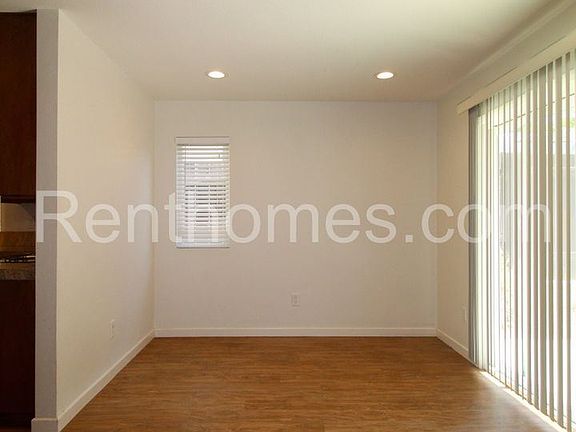 4th image of 10259 Parkdale Ave