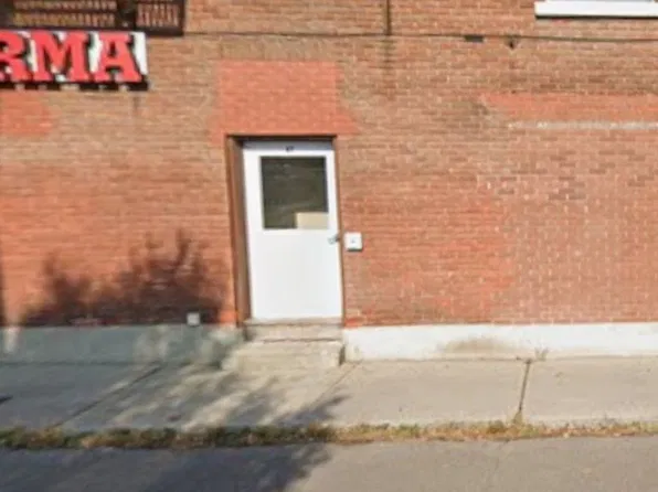 47 Cameron Ave #3, Ottawa, ON K1S 0W6