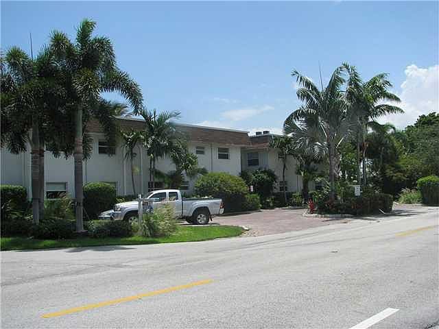 1st image of 1470 N Dixie Hy #16