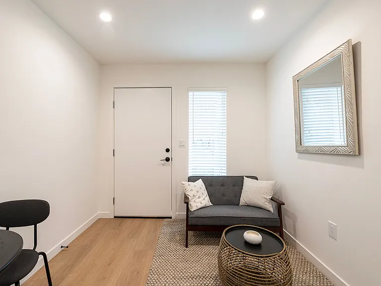 611 N Occidental Blvd — Photo 15