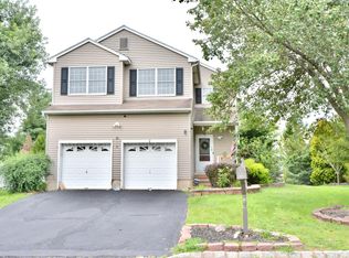 1 Clark Ct, Bridgewater, NJ 08807