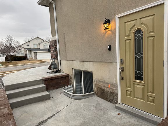 separate entrance, enough room for small table and chairs
