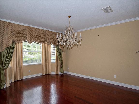 4th image of 1572 Sherbrook Dr