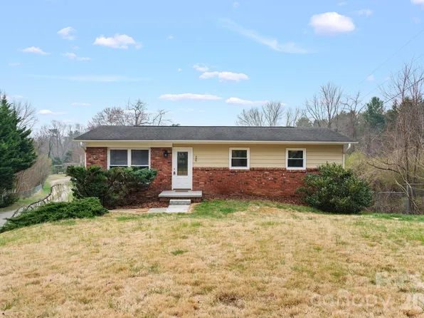 26 Cedar Hill Rd, Asheville, NC 28806