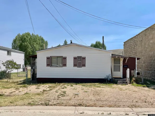 402 Diamondville Ave, Diamondville, WY 83116
