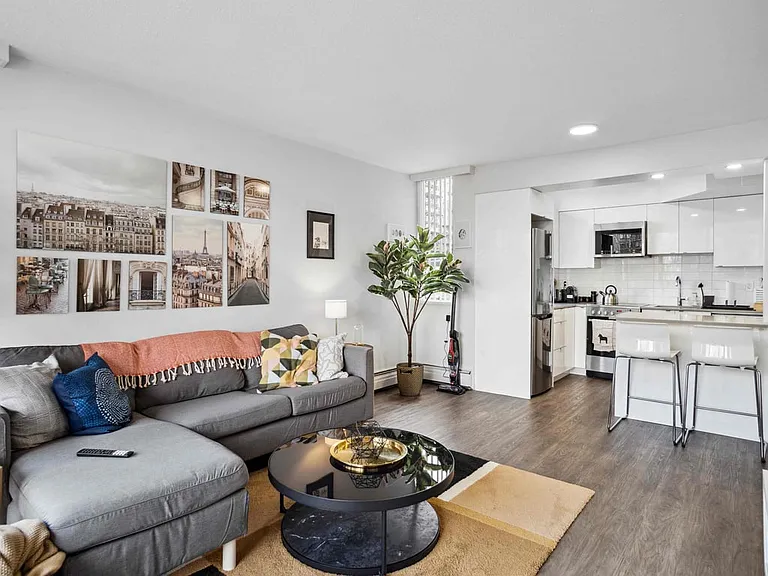 1251 Jervis St — Photo 45