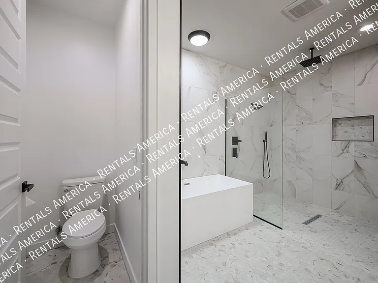 2418 E Amelia Ave — Photo 42