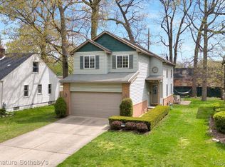 922 Symes Ave, Royal Oak, MI 48067