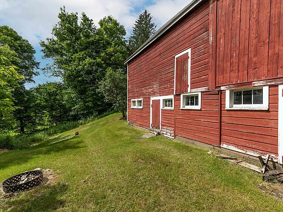 5th image of 96 Twitchell Hill Road