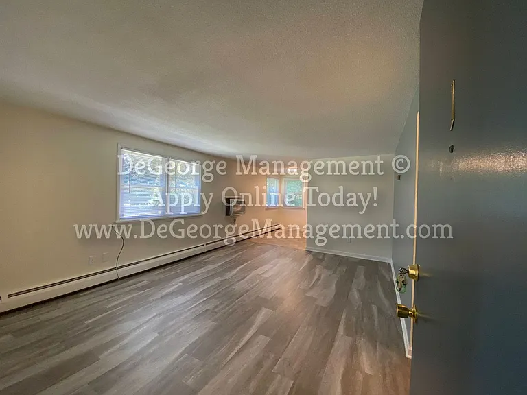 Walworth Garden Apartments — Photo 59