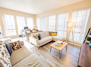 Villa Encanto Apartments, Dallas, TX 75220