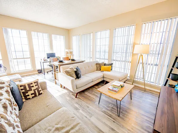 Villa Encanto Apartments