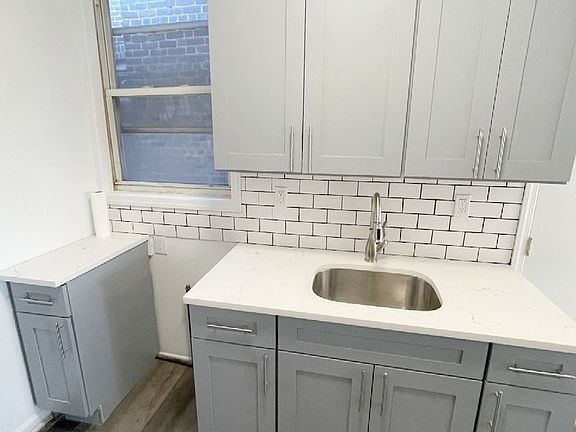 5th image of 37-10 Astoria Blvd S #3R