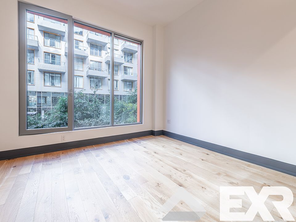 1st image of 10 Montieth St #152