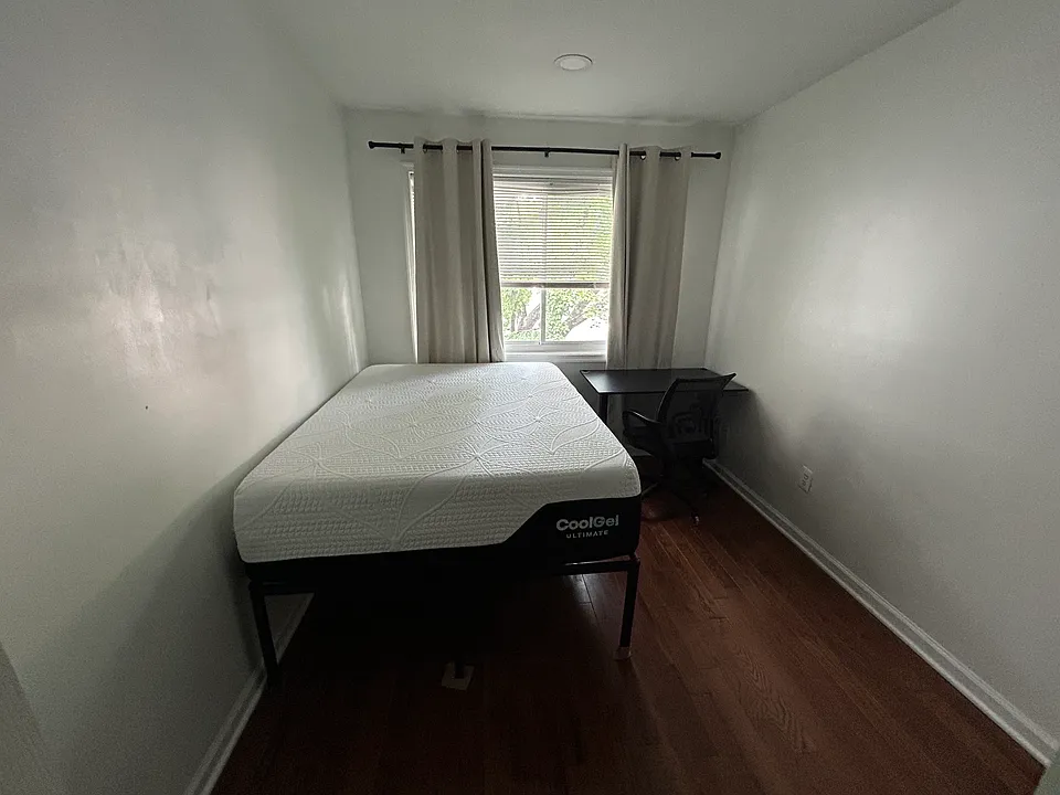 2223 Southgate Sq