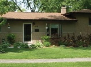 418 White Oak Dr, Roselle, IL 60172