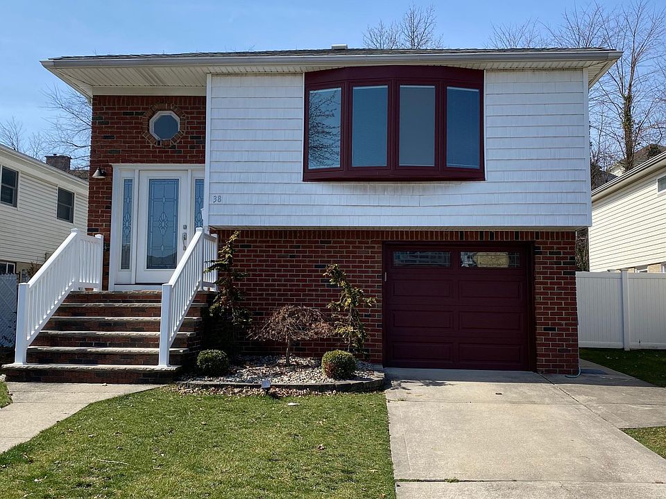 1st image of 38 Deserre Ave