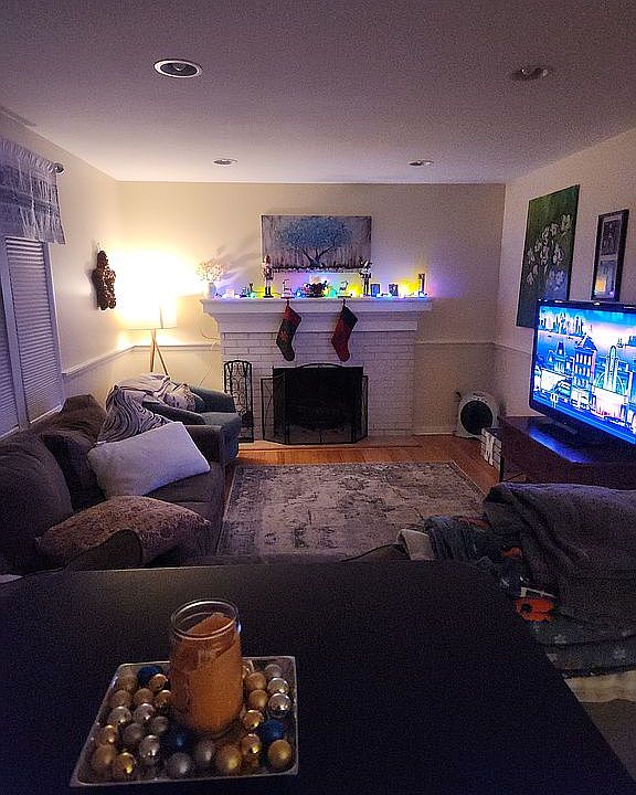 1st image of 415 Blueberry Ln