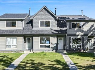 220 S Erin Mount Cres SE #4, Calgary, AB T2B2T2