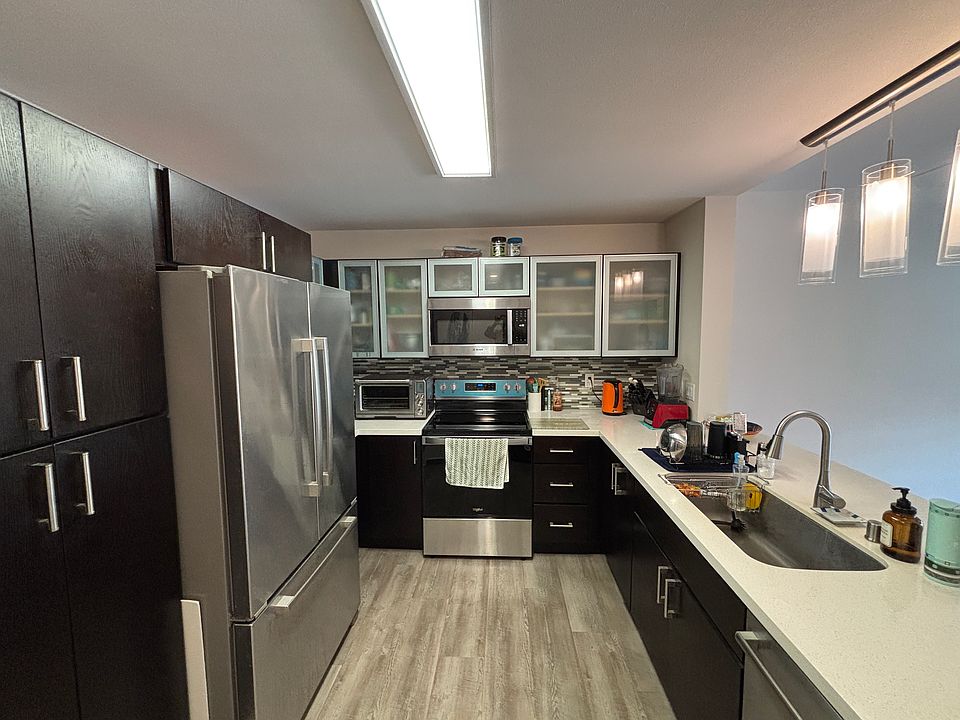 Bright, modern, open kitchen