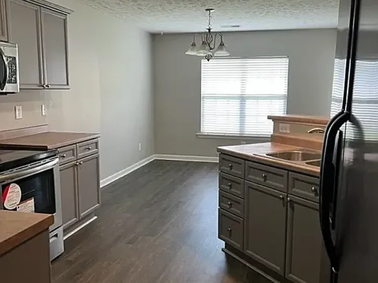 4232 Sandstone Dr — Photo 8