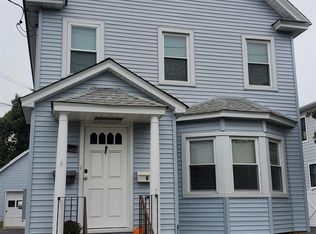 39 Smith St, Glen Cove, NY 11542