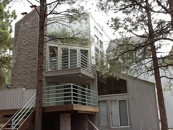 3 bed, 3.5 bath, 2650 sqft, $3,895 — Photo 1