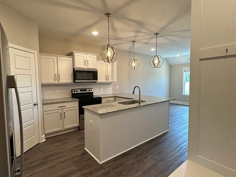 208 Drayton Dr #A — Photo 2