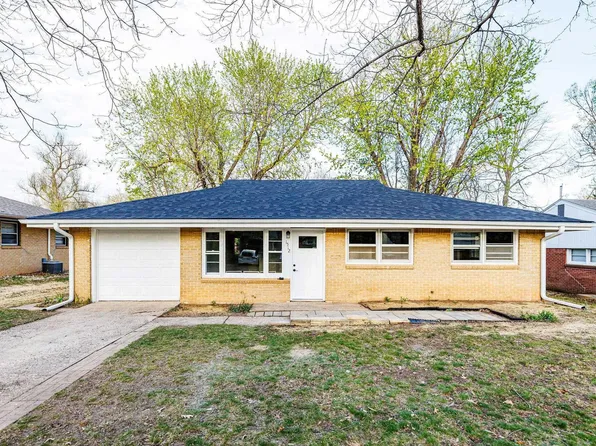 1512 Pipher Ln, Manhattan, KS 66502