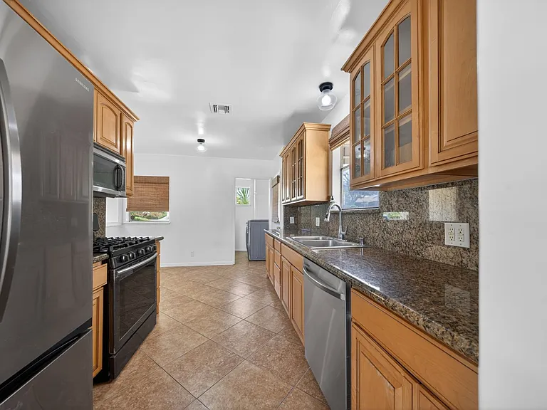 2025 Jolley Dr — Photo 6